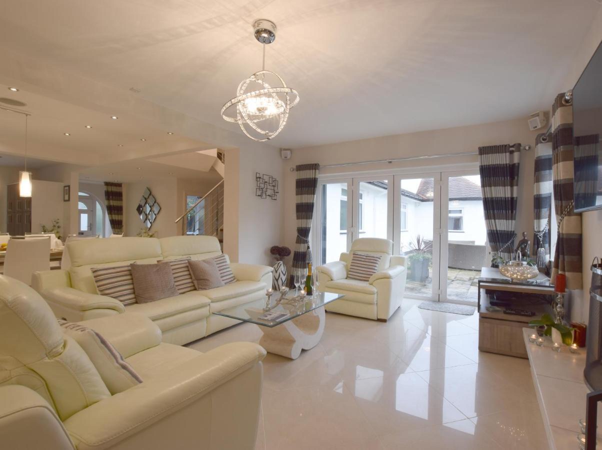 Solway Villa Chester Exterior foto