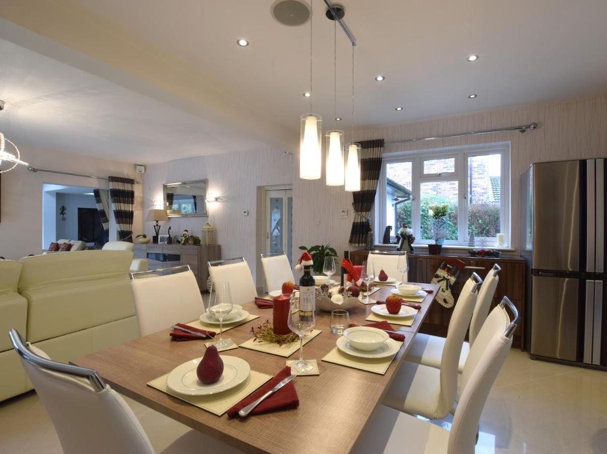 Solway Villa Chester Exterior foto