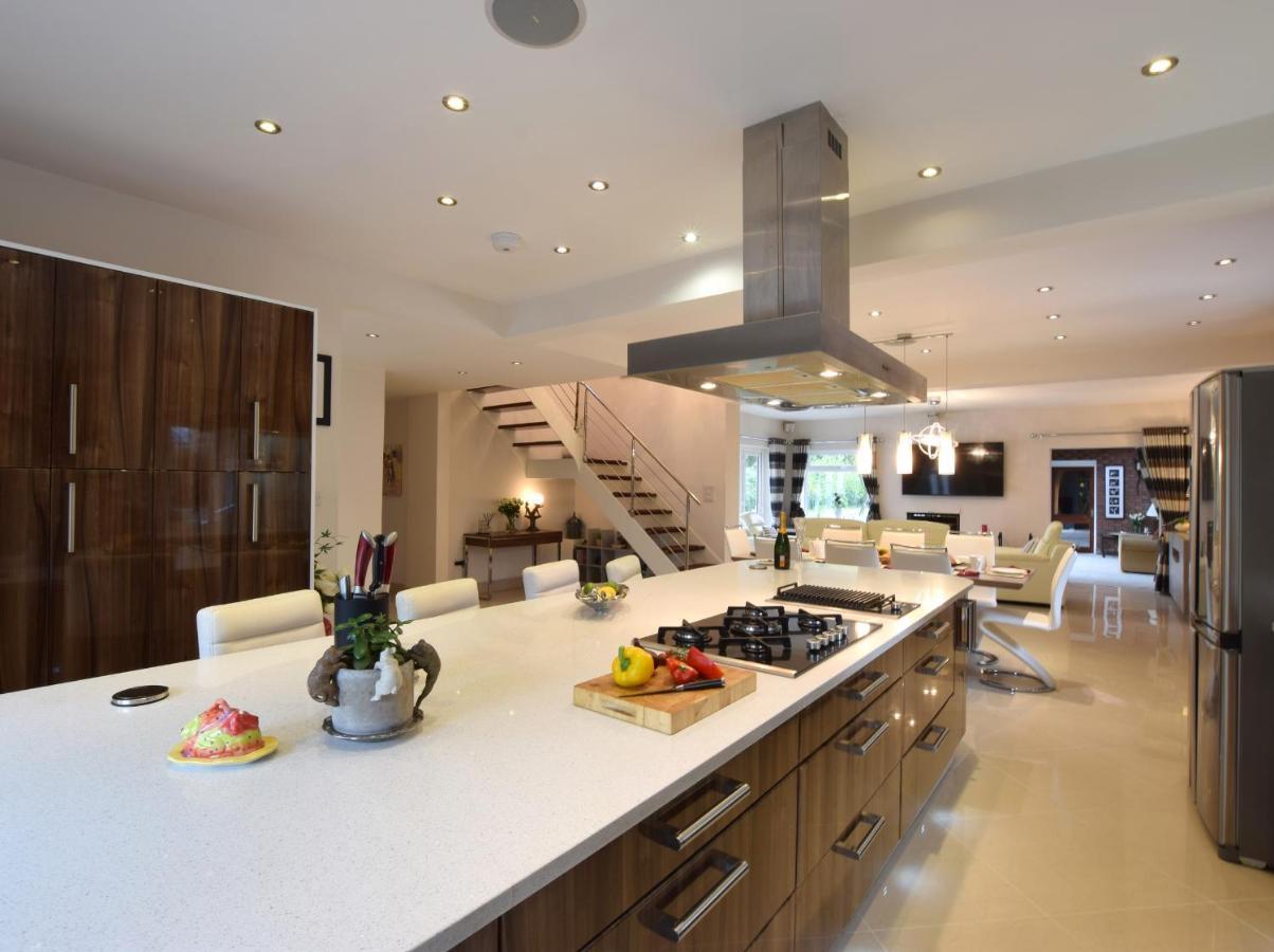Solway Villa Chester Exterior foto