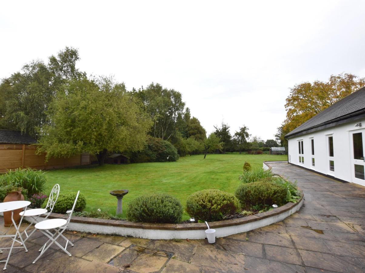 Solway Villa Chester Exterior foto