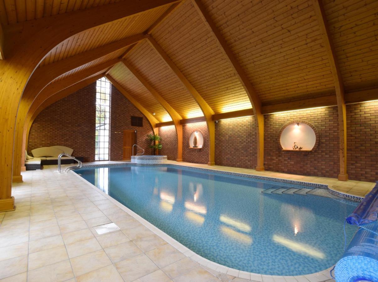 Solway Villa Chester Exterior foto