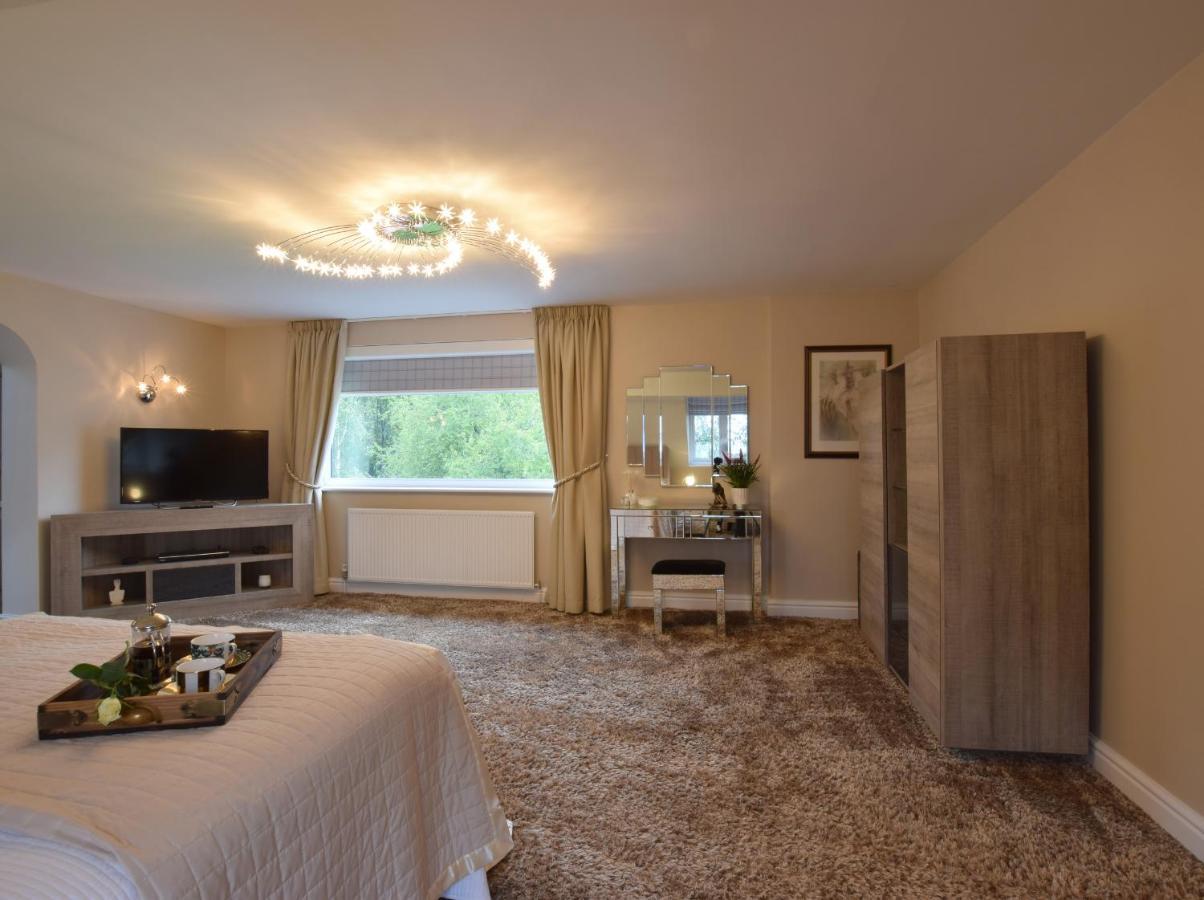 Solway Villa Chester Exterior foto
